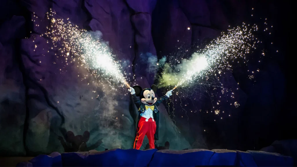 Disney Fantasmic! Returns