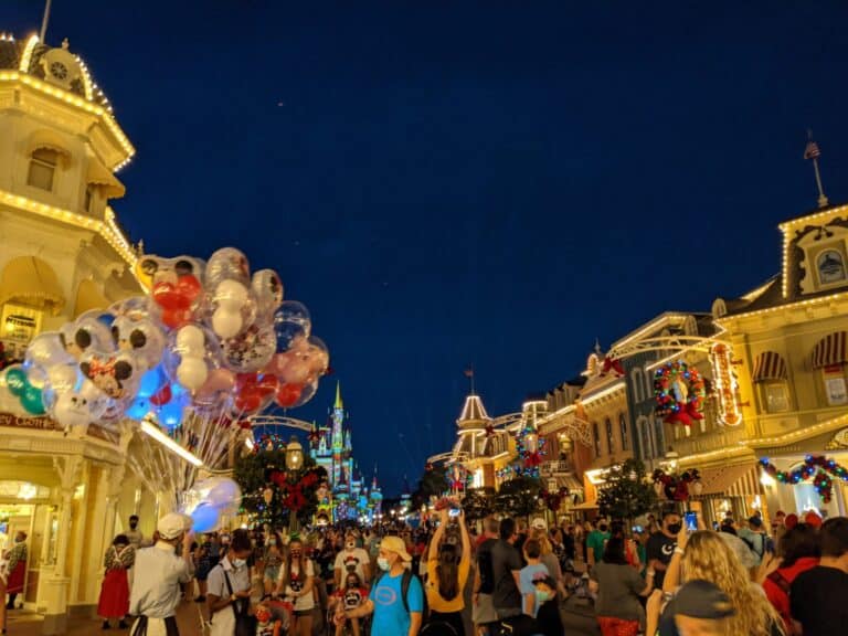 Braving the Holiday Crowds at Walt Disney World